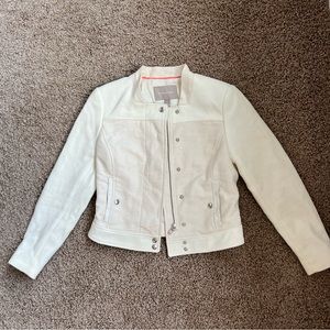 Banana Republic cream textured structured jacket. Size 0 petit. Good condition.